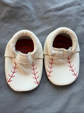 White Baby Soft-Sole Shoes with Red Stitching - Kids Shoes Baby & Walker